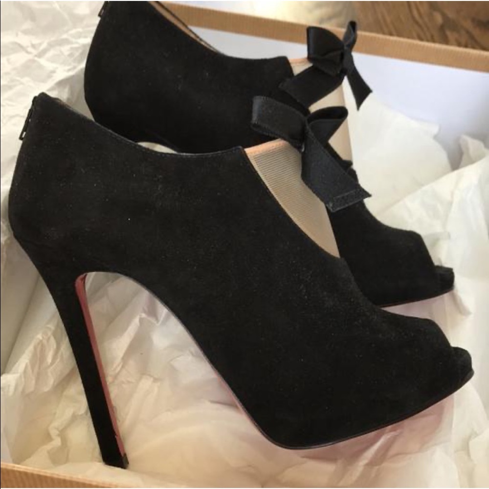 Authentic Louboutin Estanodo Black Suede Booties. 36